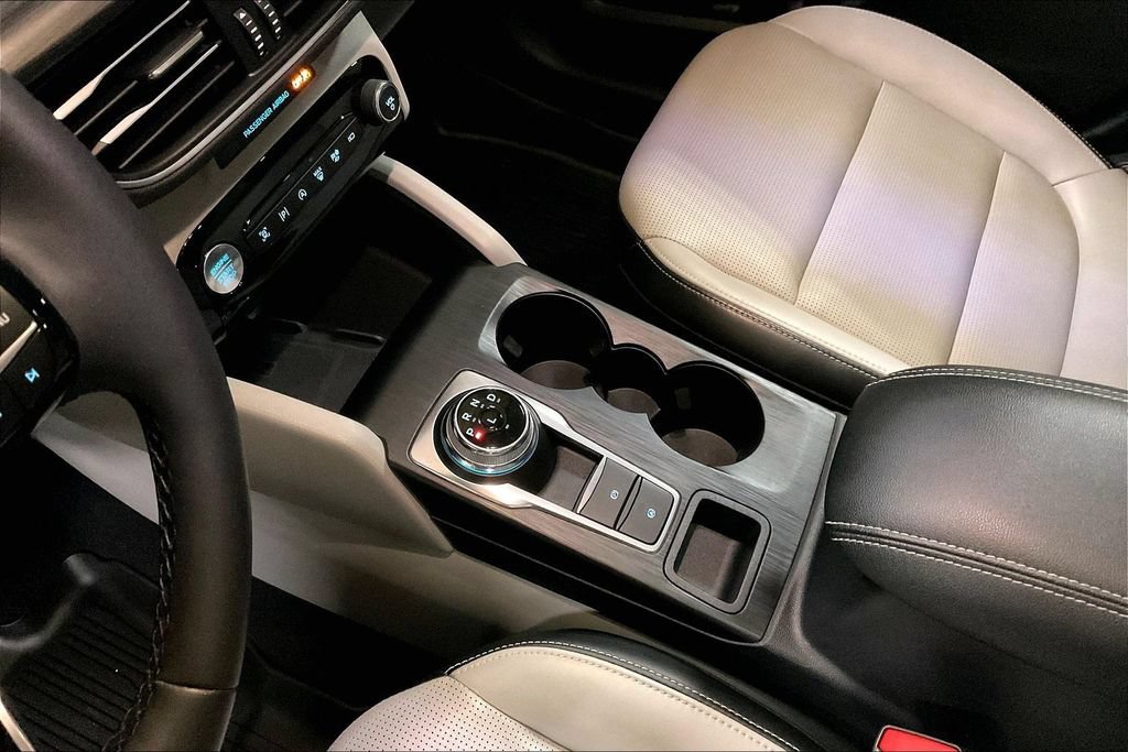 Certified 2023 Ford Escape Platinum AWD/4WD image 16