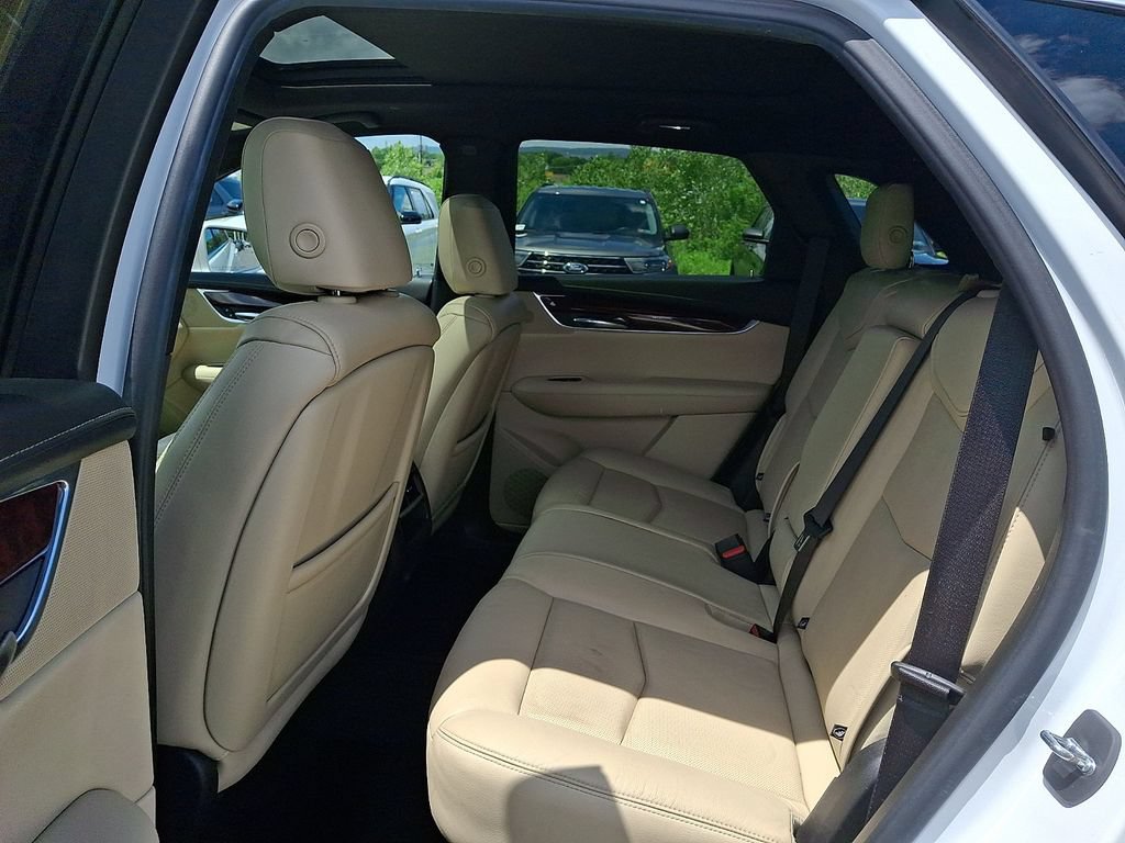Used 2019 Cadillac XT5 Luxury AWD/4WD image 10