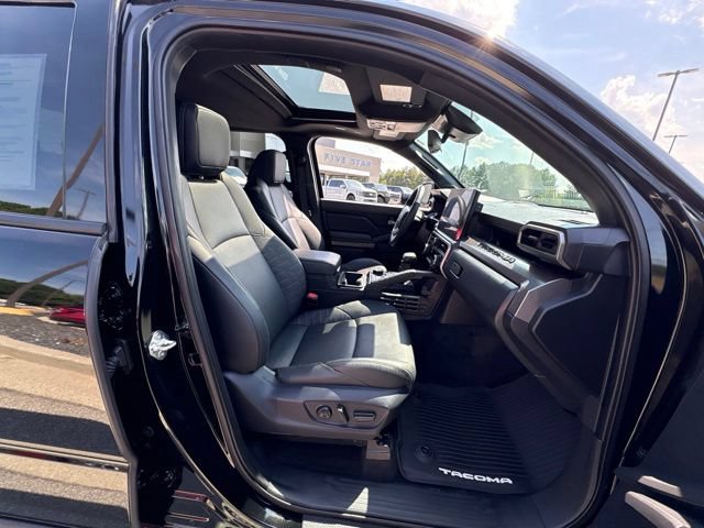 Used 2025 Toyota Tacoma TRD Sport w/ TRD Sport Premium Package RWD image 23