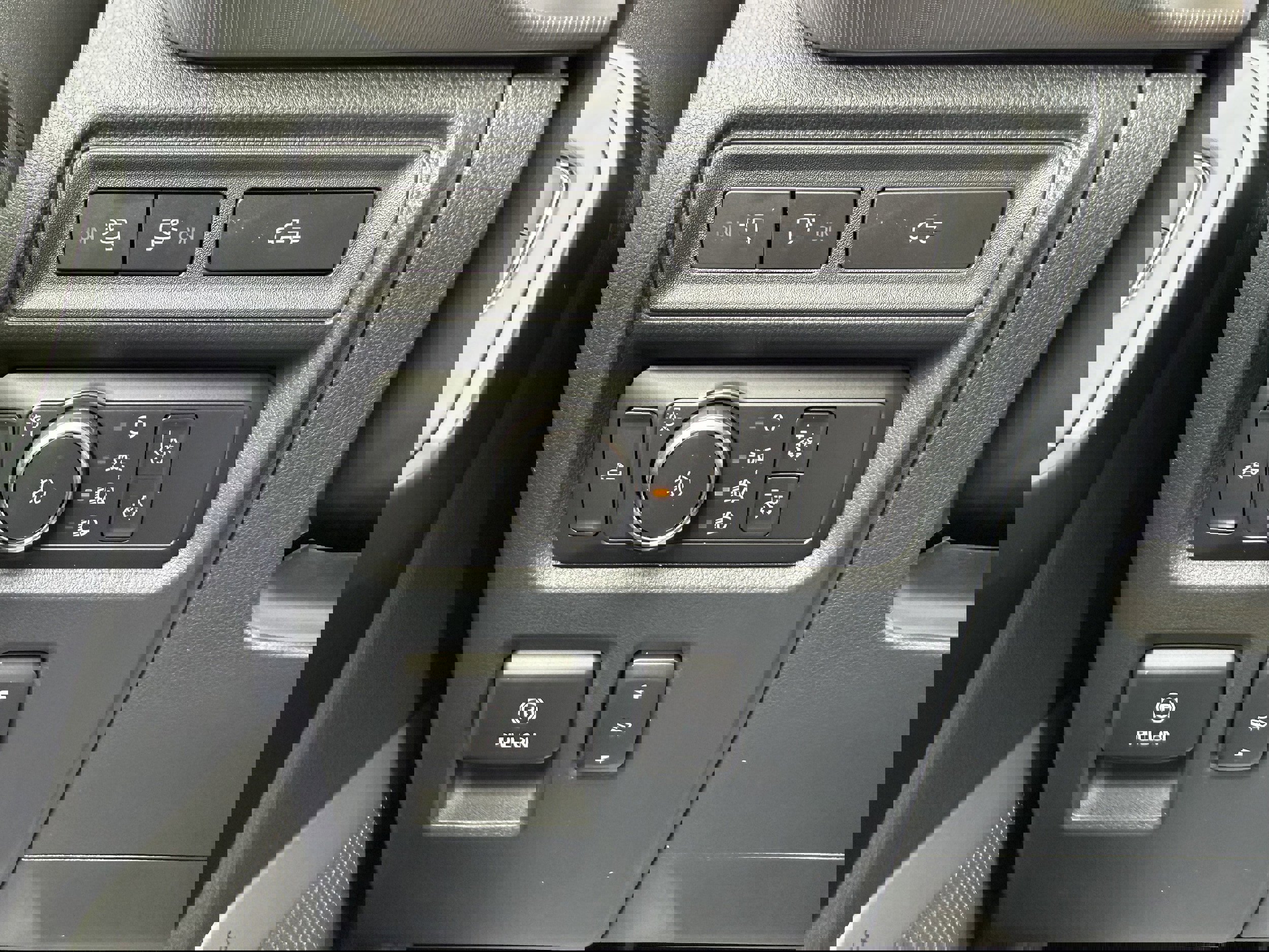 Certified 2022 Ford F150 Raptor w/ Equipment Group 801A High image 33