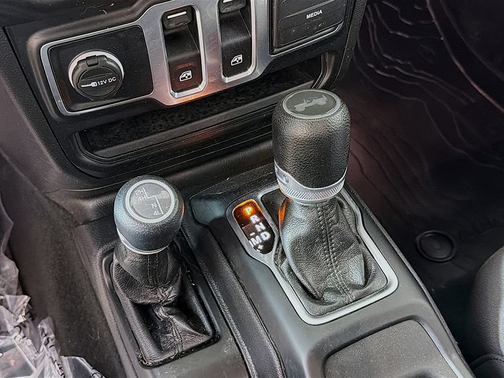 Used 2023 Jeep Wrangler Sport AWD/4WD image 36