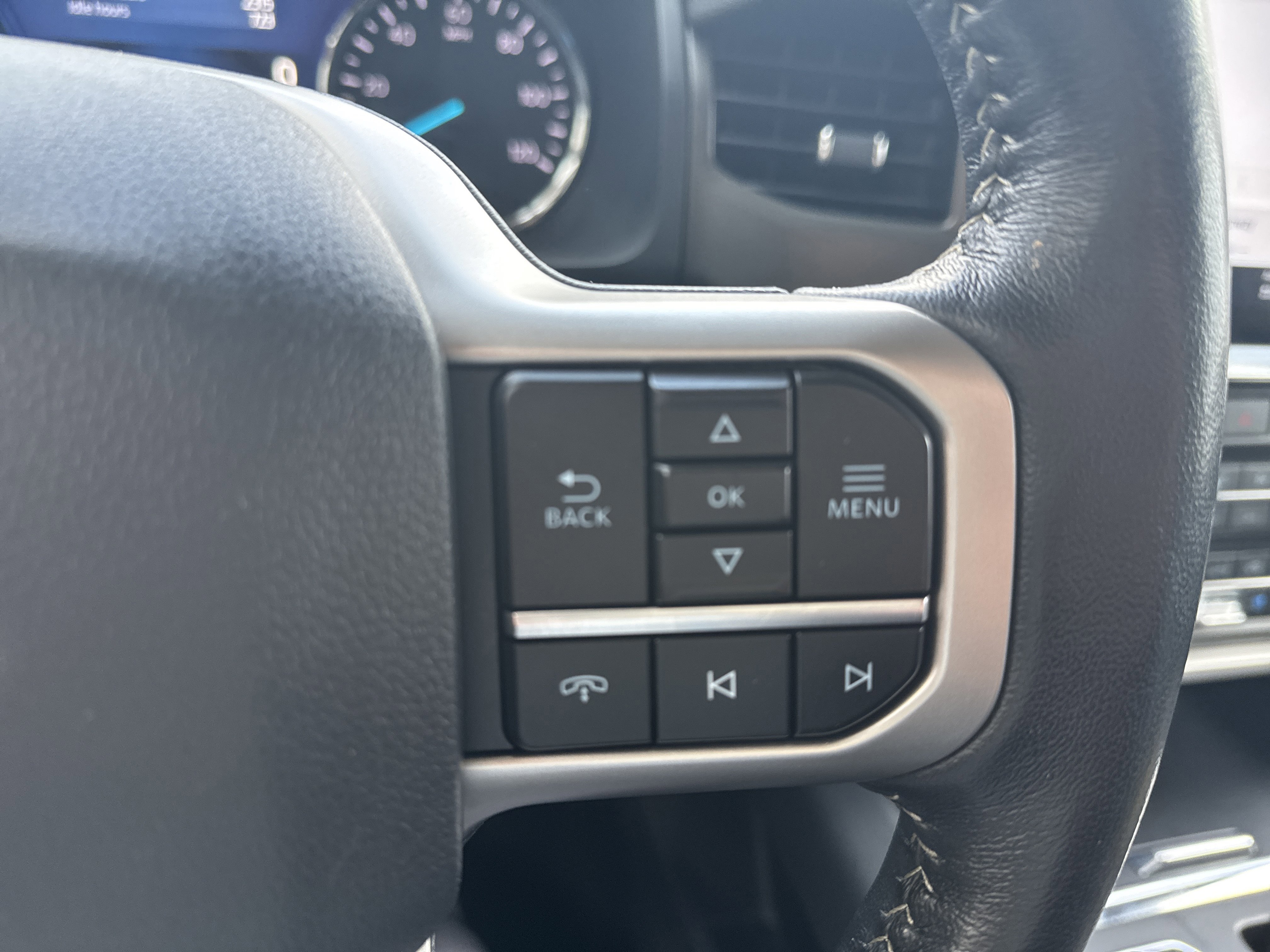 Certified 2024 Ford Expedition XLT image 16