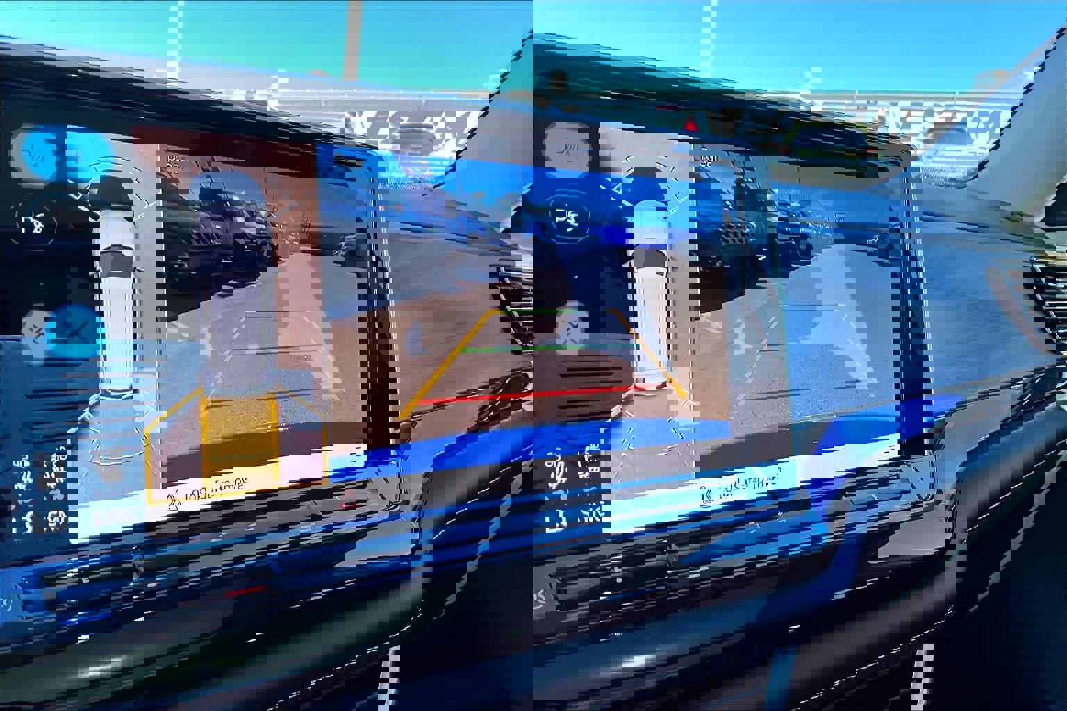 Used 2025 Volkswagen Atlas SEL Premium R-Line image 27