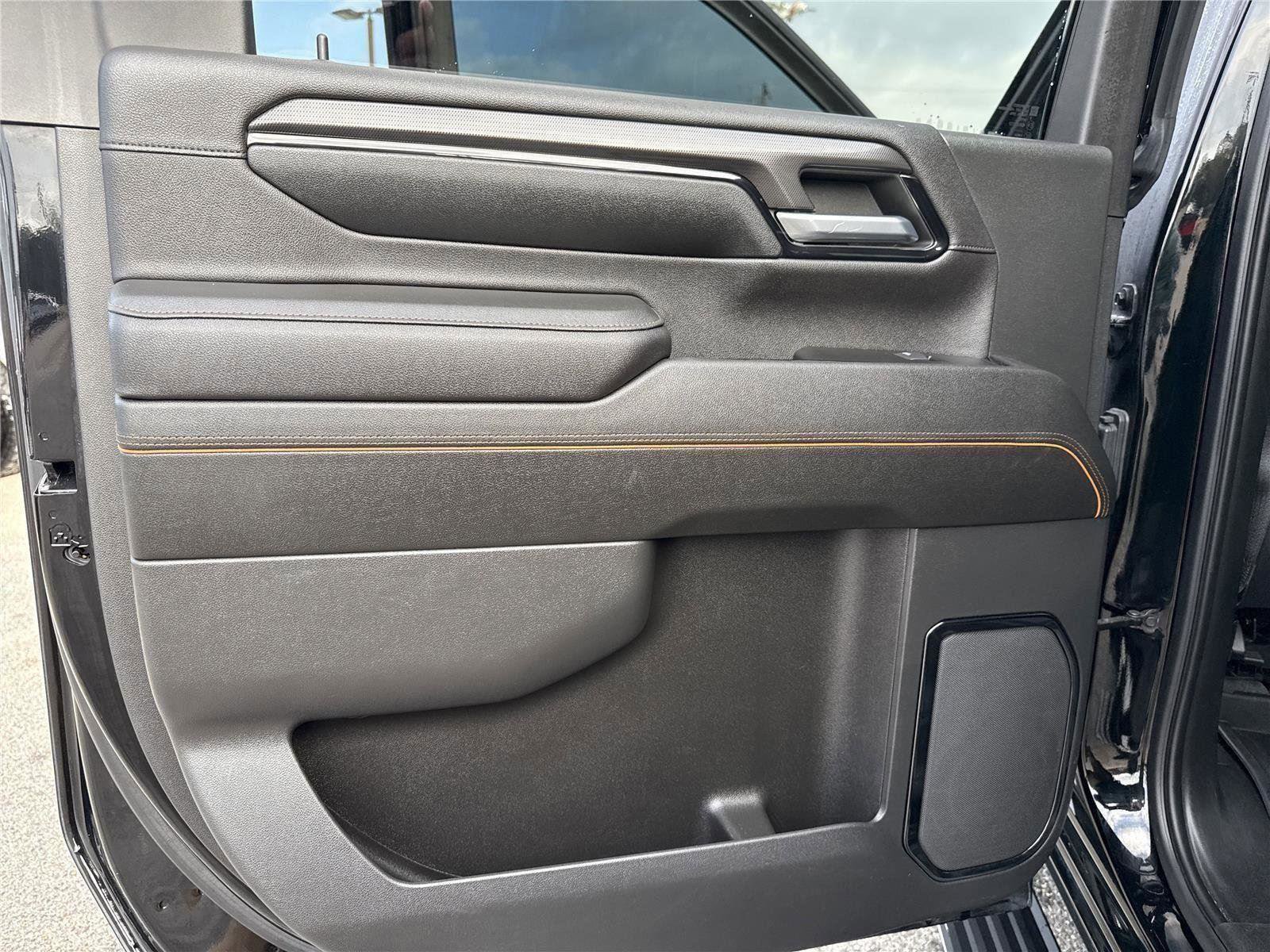 Used 2024 GMC Sierra 2500 AT4 w/ AT4 Premium Plus Package image 28