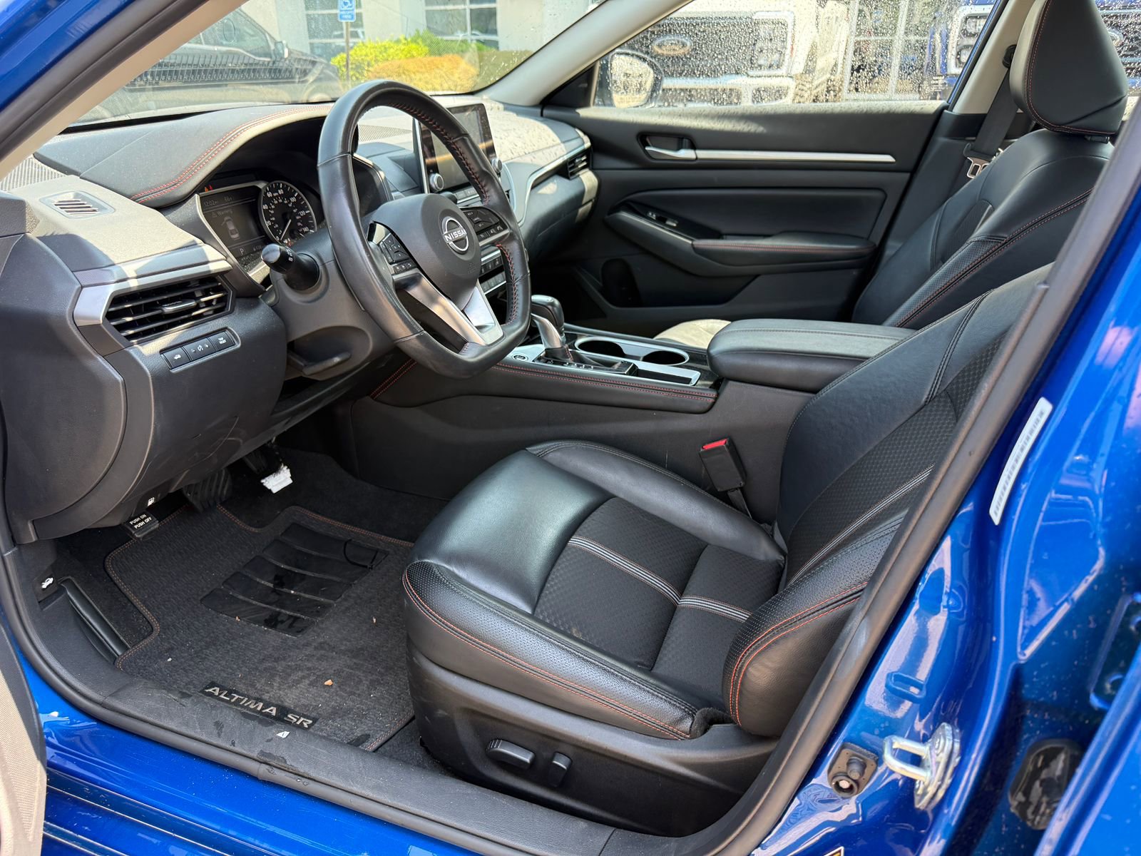 Used 2025 Nissan Altima 2.5 SR FWD image 12