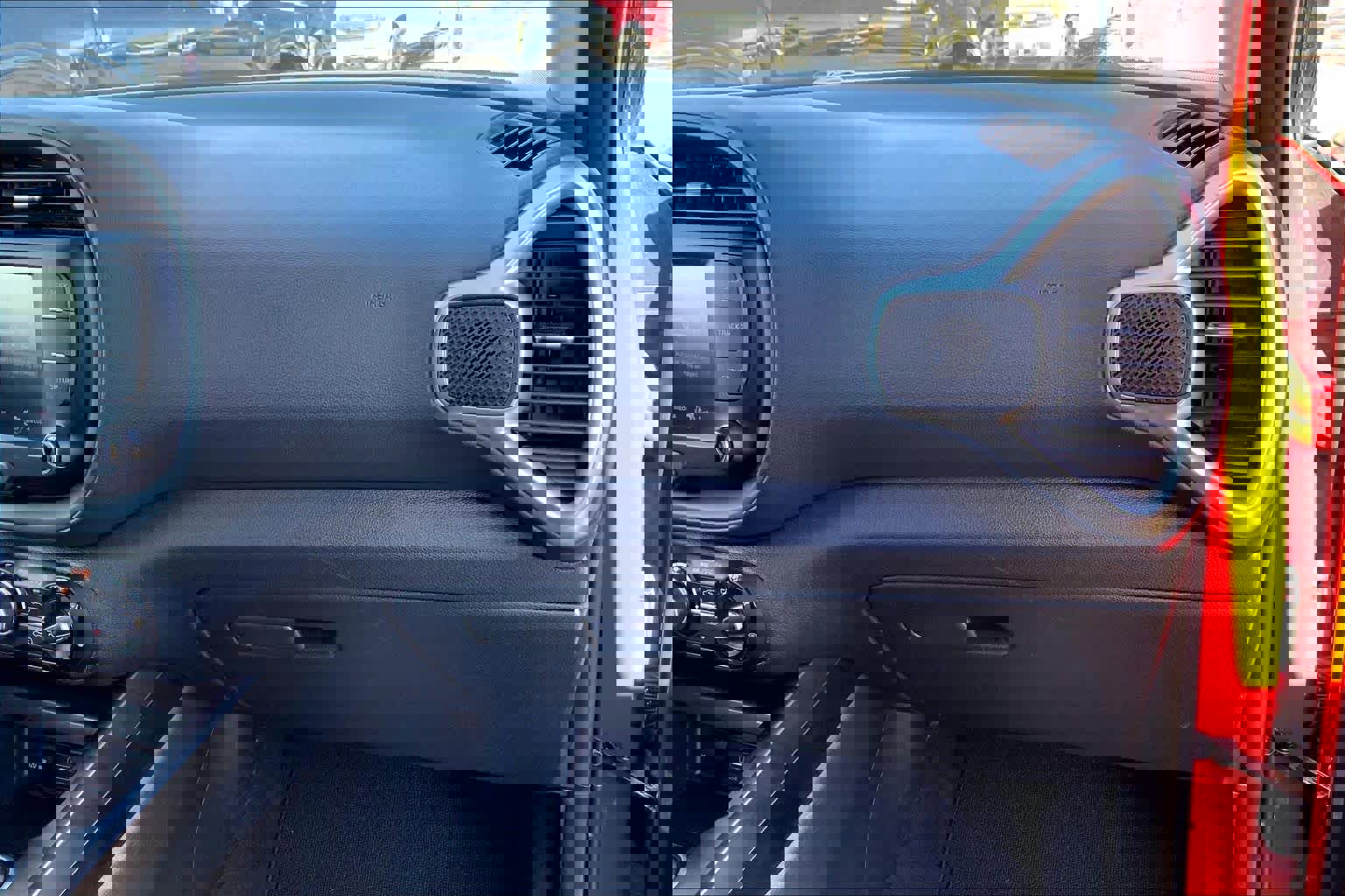 Used 2023 Kia Soul LX image 18