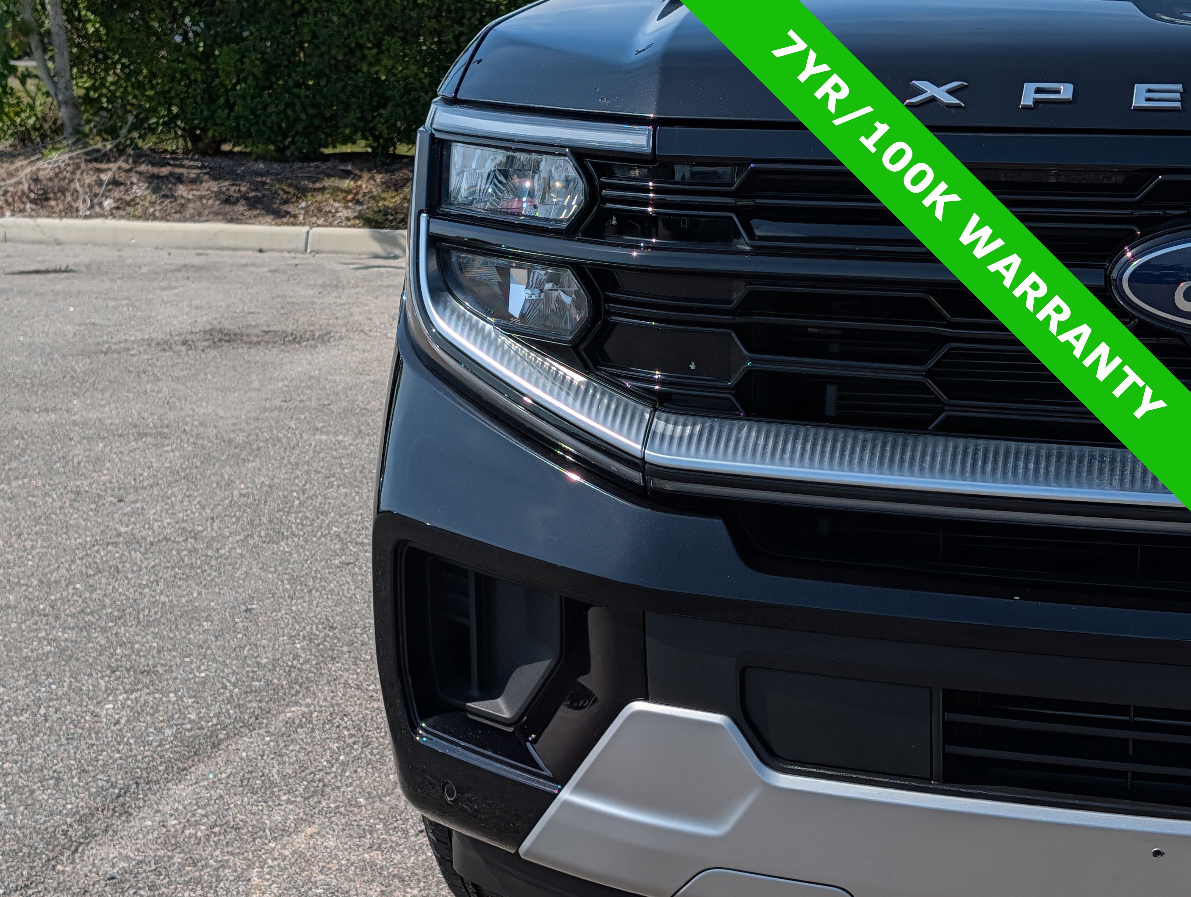 Certified 2025 Ford Expedition Platinum w/ Driver's Package AWD/4WD image 9
