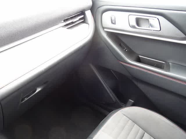 Certified 2025 Ford Explorer ST-Line AWD/4WD image 37