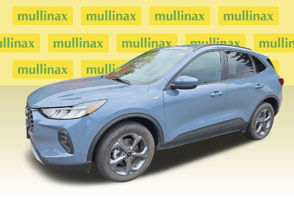 Certified 2025 Ford Escape ST-Line Select AWD/4WD image 9