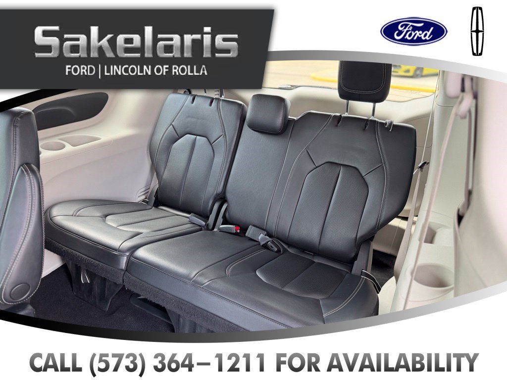 Used 2022 Chrysler Pacifica Touring-L FWD image 44
