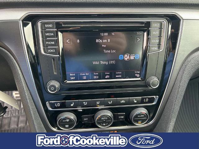 Used 2017 Volkswagen Passat 1.8T R-Line FWD image 30