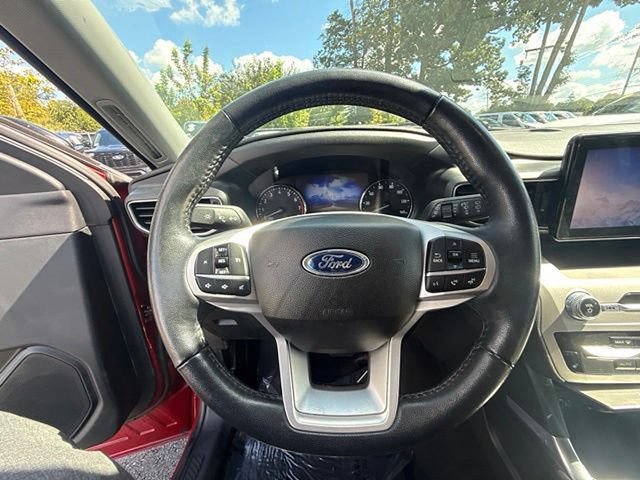 Certified 2023 Ford Explorer XLT w/ Equipment Group 202A AWD/4WD image 17