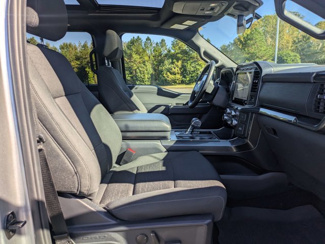 Certified 2022 Ford F150 XLT w/ Equipment Group 302A High image 36