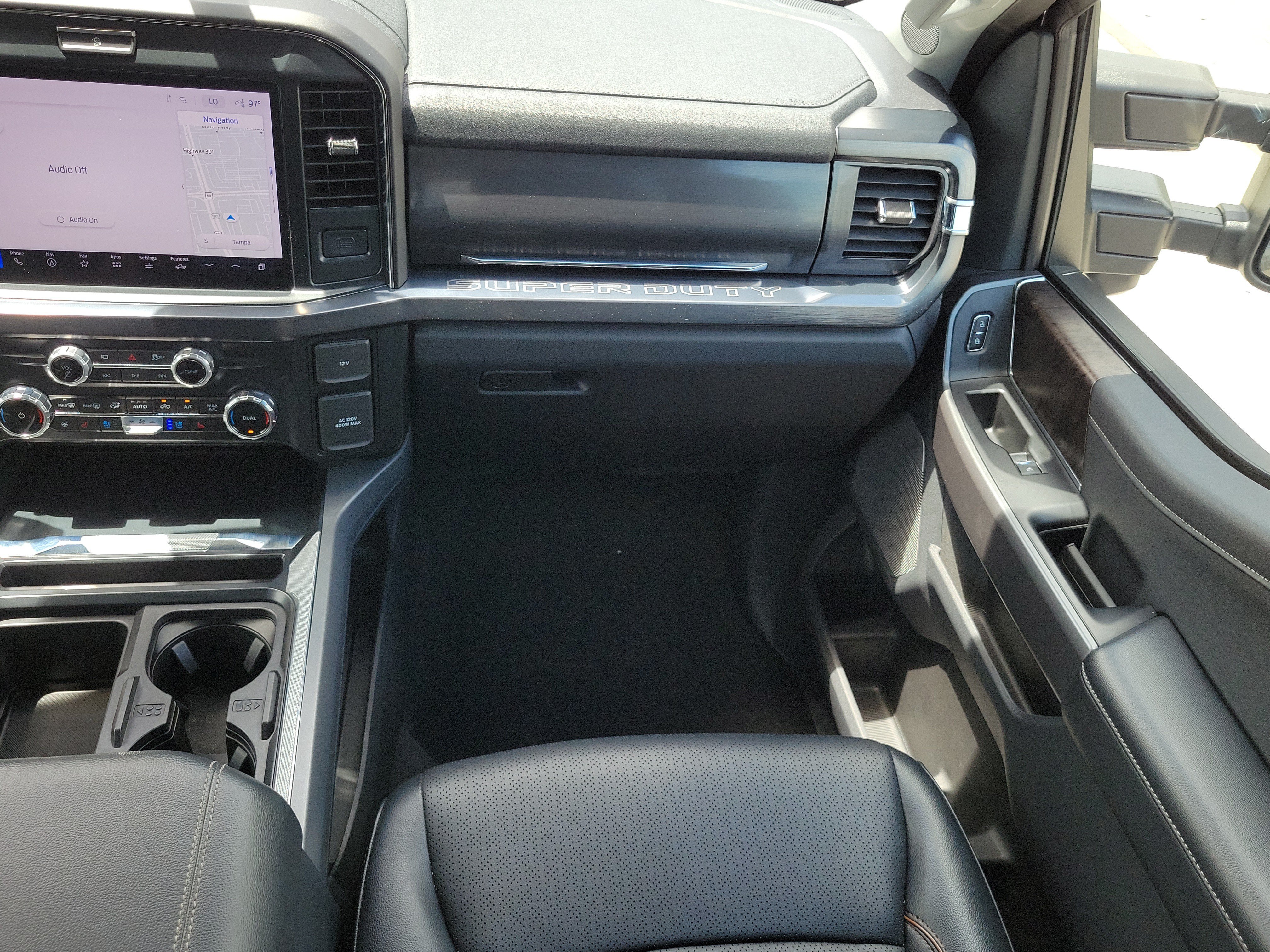 Certified 2025 Ford F250 Lariat w/ Lariat Ultimate Package AWD/4WD image 15