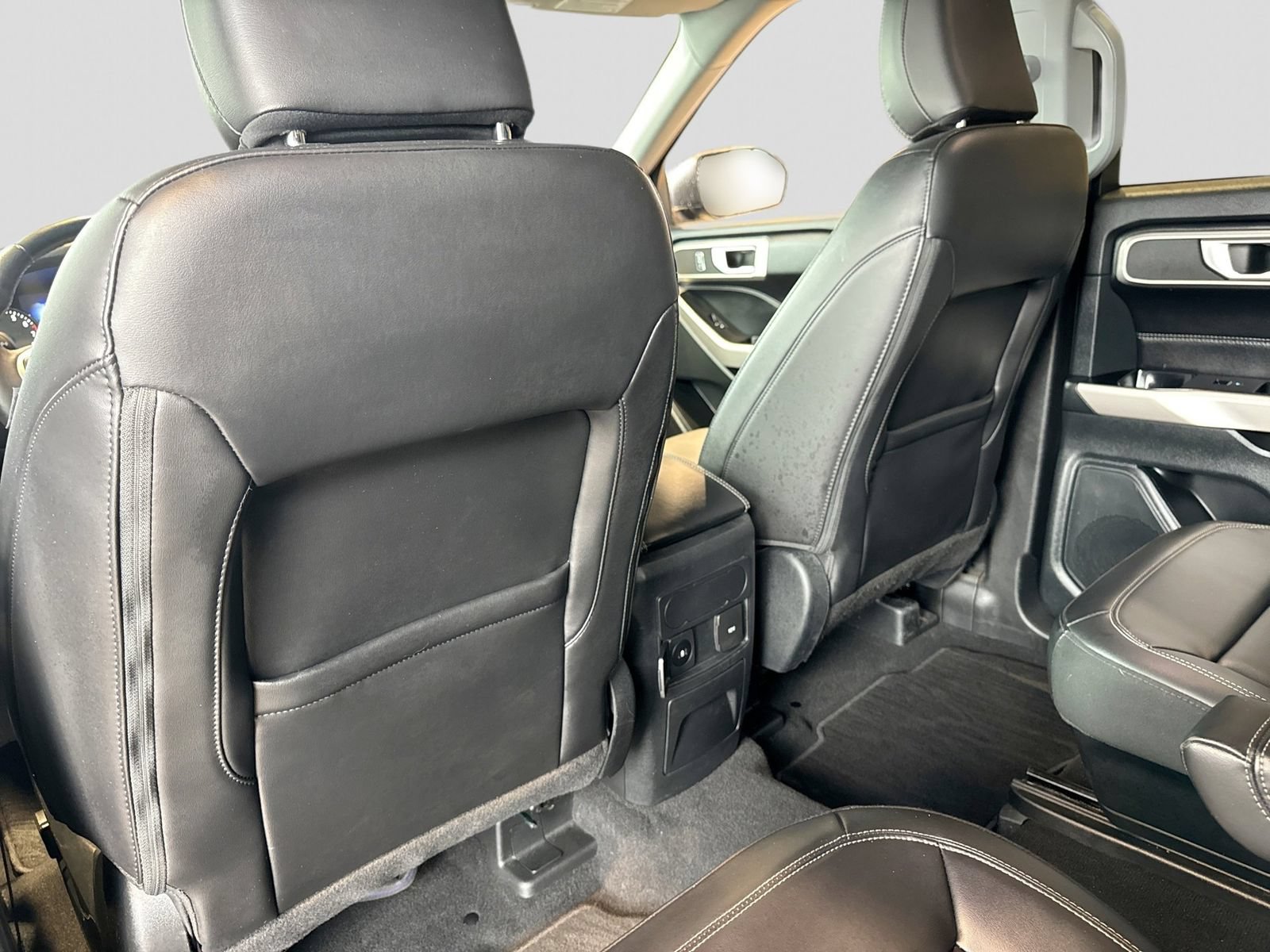 Certified 2023 Ford Explorer XLT w/ Equipment Group 202A AWD/4WD image 19