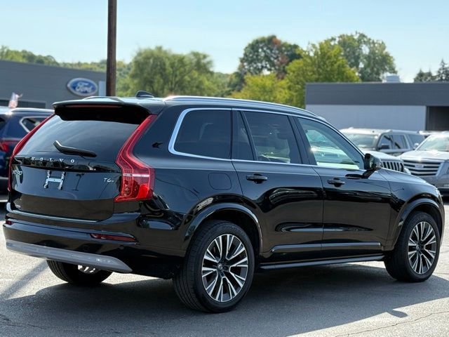 Used 2022 Volvo XC90 T6 Momentum w/ Climate Package image 8