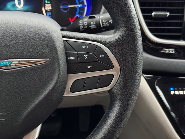 Used 2019 Chrysler Pacifica Touring Plus FWD image 28