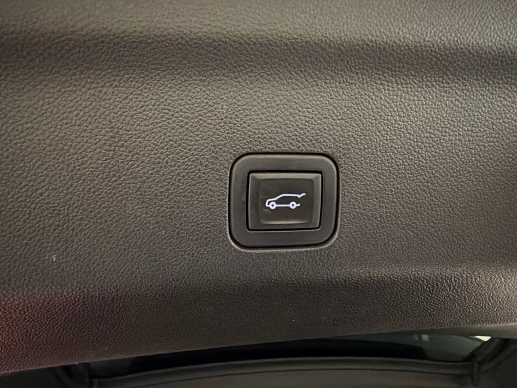 Used 2021 Chevrolet Tahoe Premier AWD/4WD image 37
