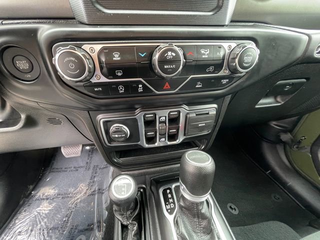 Used 2023 Jeep Gladiator Sport AWD/4WD image 15