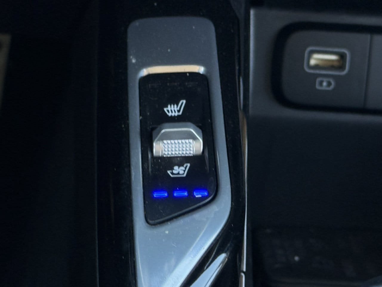 Used 2021 Kia Sorento SX FWD image 20