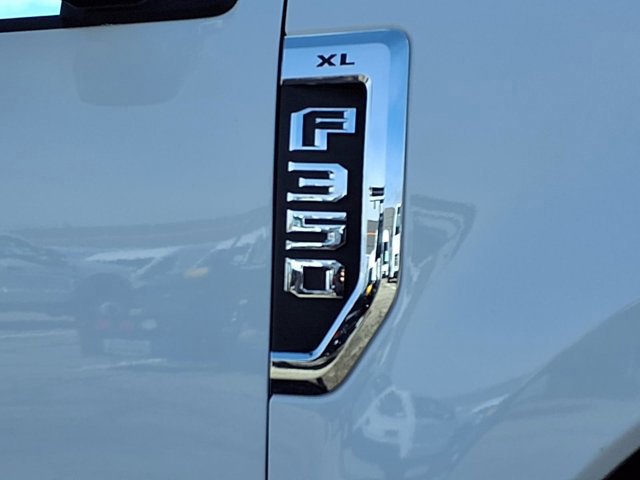 Certified 2019 Ford F350 XL w/ Power Equipment Group image 36