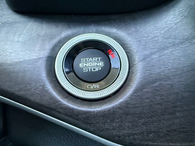 Used 2021 Jeep Grand Cherokee L Limited AWD/4WD image 39
