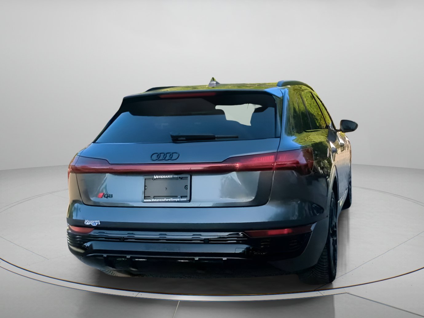 Used 2024 Audi Q8 e-tron Prestige AWD/4WD image 25
