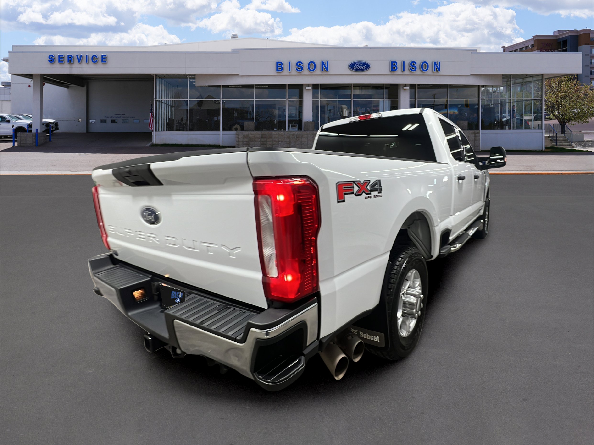 Certified 2023 Ford F350 XLT w/ FX4 Off-Road Package image 3