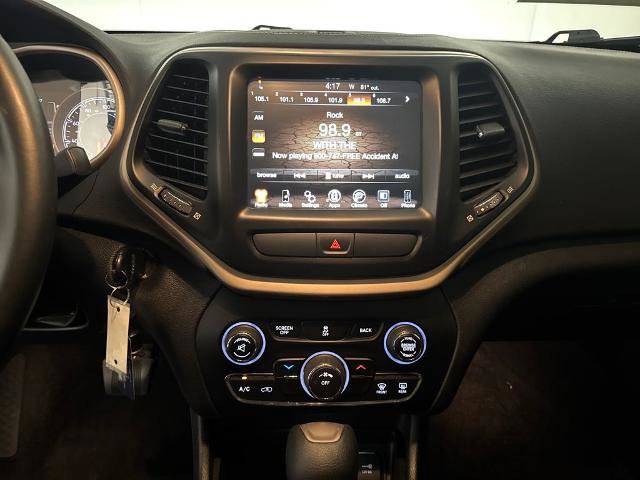 Used 2017 Jeep Cherokee Latitude image 25