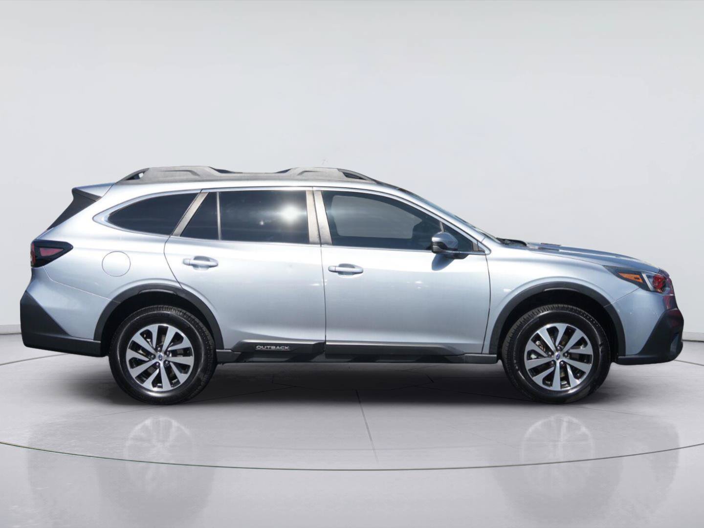 Used 2022 Subaru Outback Premium AWD/4WD image 5