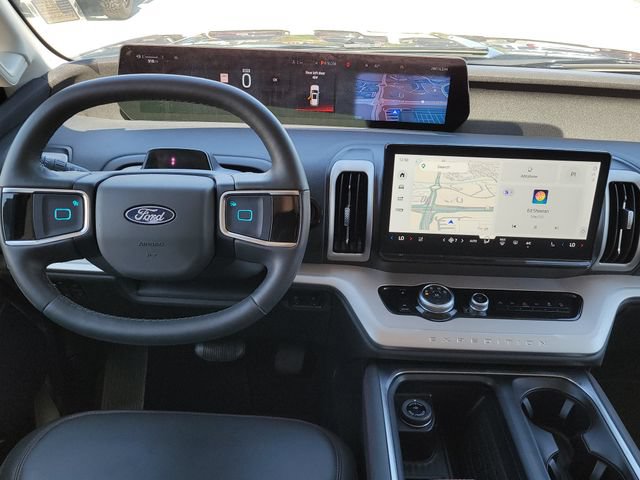 Certified 2025 Ford Expedition Active AWD/4WD image 10