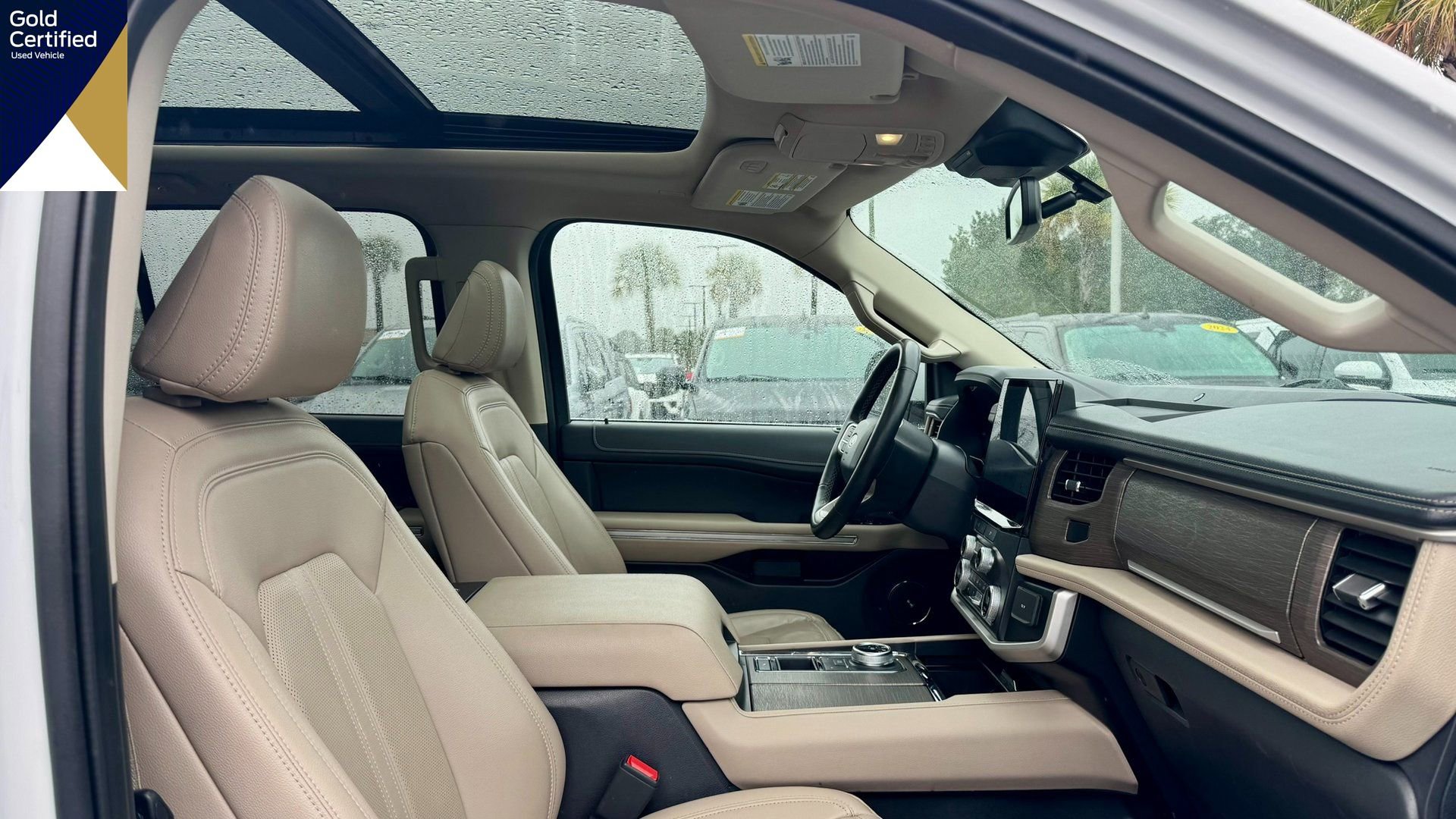 Certified 2024 Ford Expedition Limited image 9