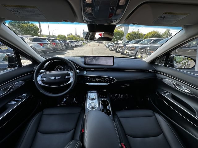Used 2024 Genesis GV70 2.5T AWD/4WD image 3