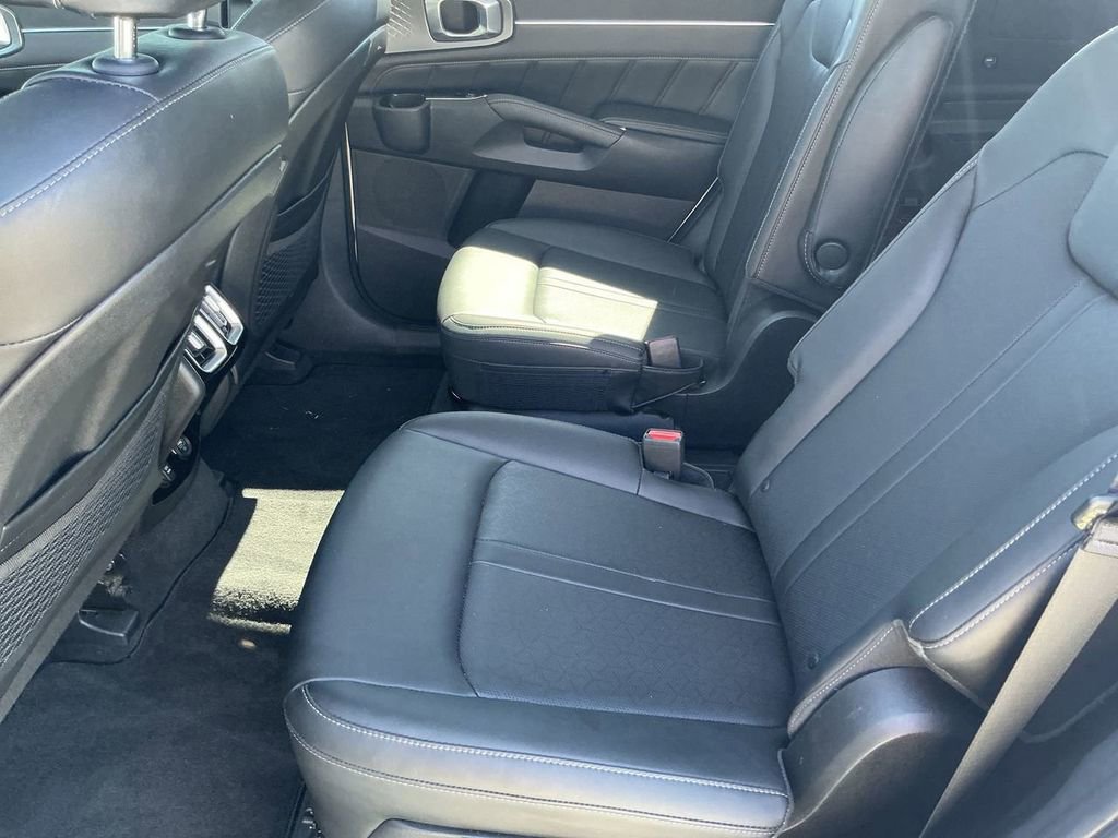 Used 2022 Kia Sorento SX image 19