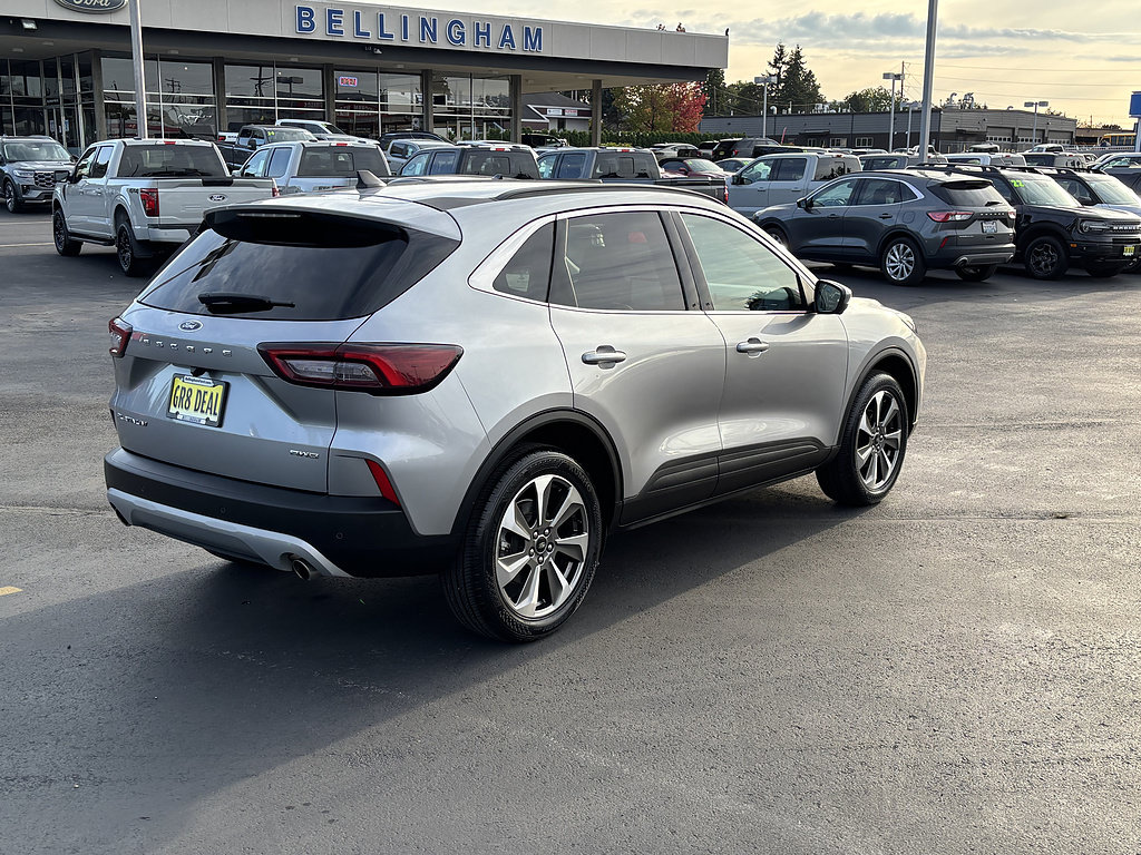 Certified 2024 Ford Escape Platinum AWD/4WD image 5