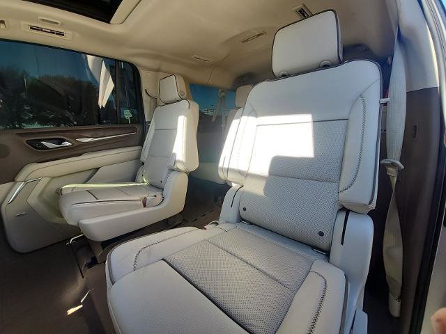 Used 2021 GMC Yukon XL Denali w/ Denali Premium Package image 14