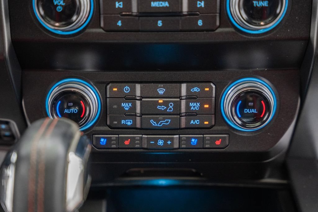 Certified 2019 Ford F150 Lariat w/ Equipment Group 502A Luxury AWD/4WD image 28