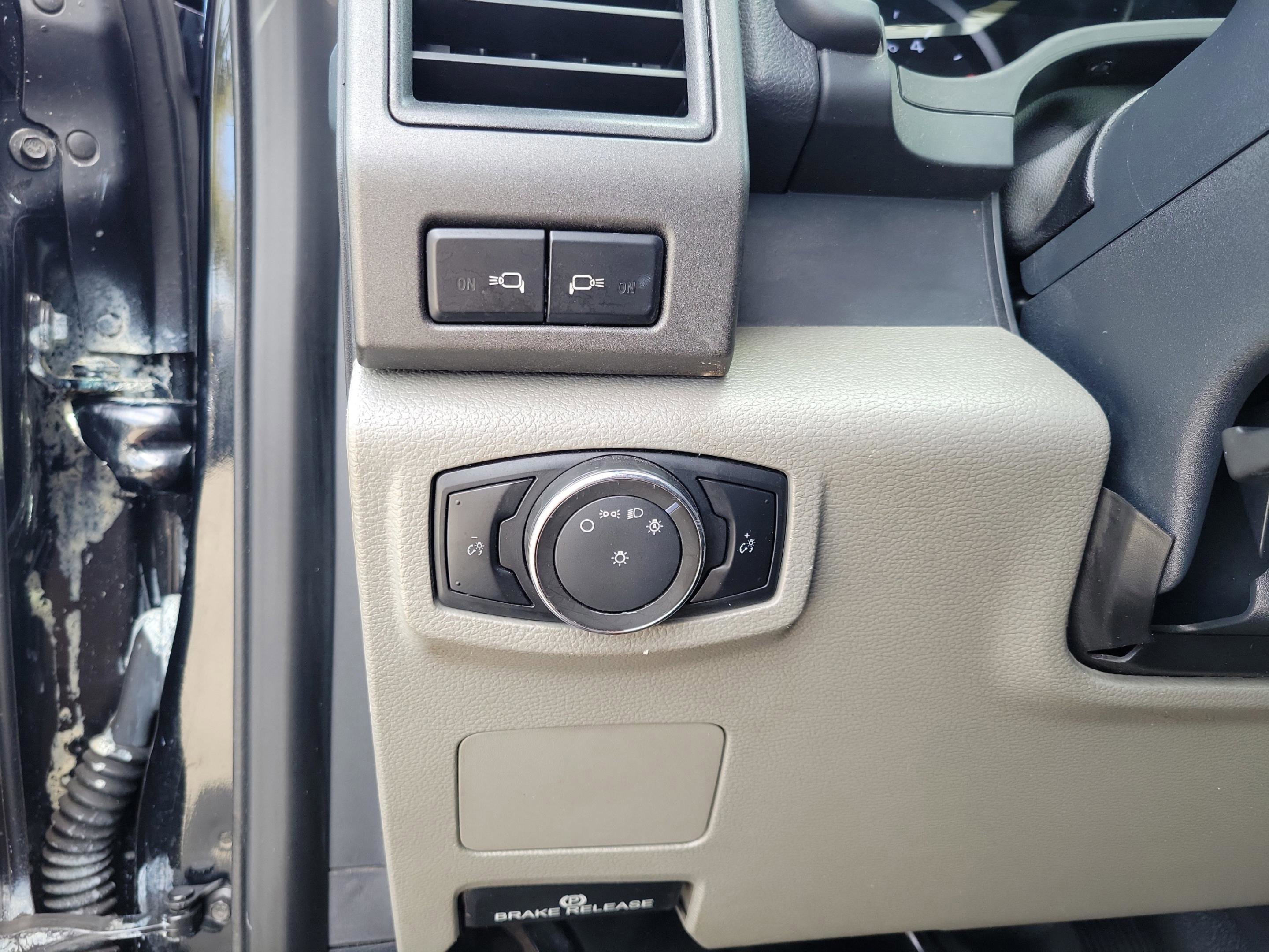 Certified 2022 Ford F350 XL w/ Power Equipment Group image 11