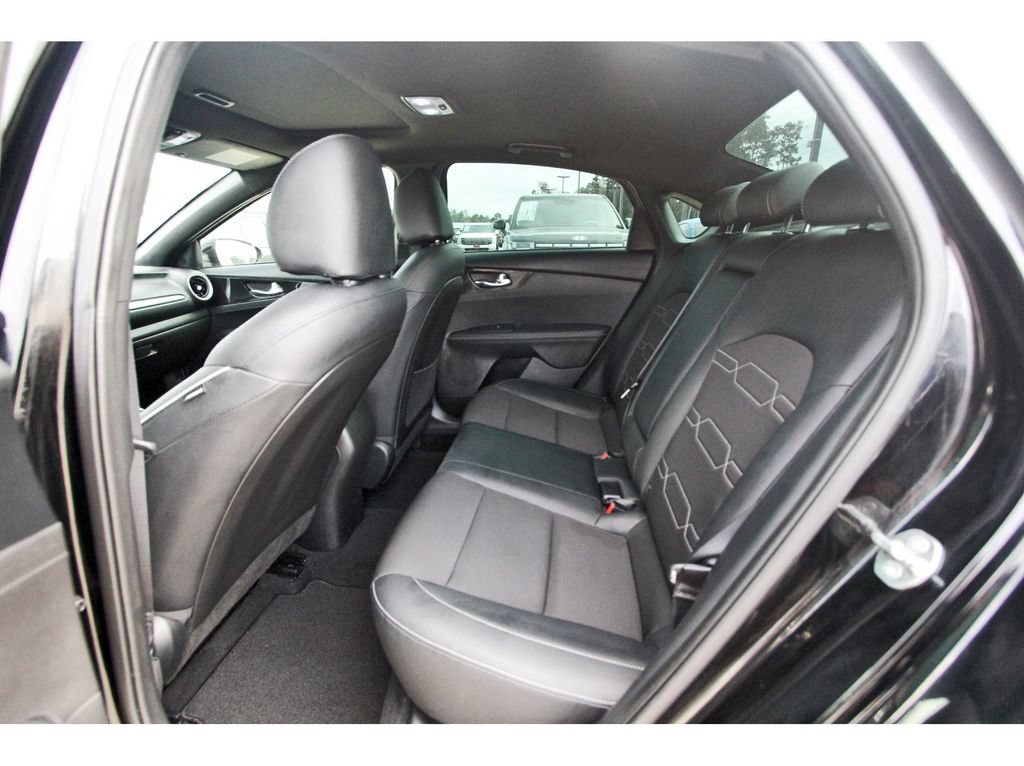 Used 2024 Kia Forte GT-Line w/ GT-Line Premium Package FWD image 10