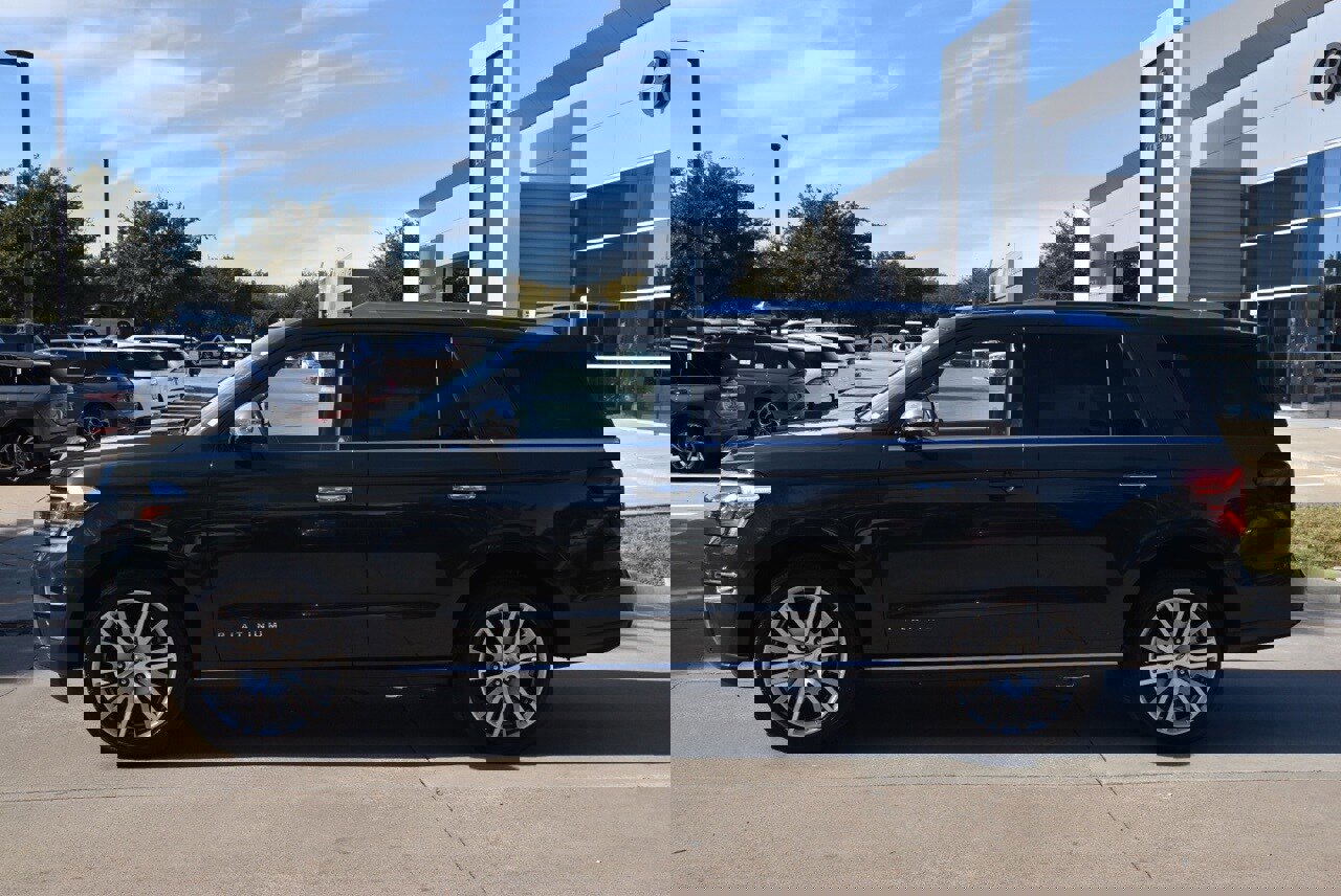 Certified 2022 Ford Expedition Platinum image 12