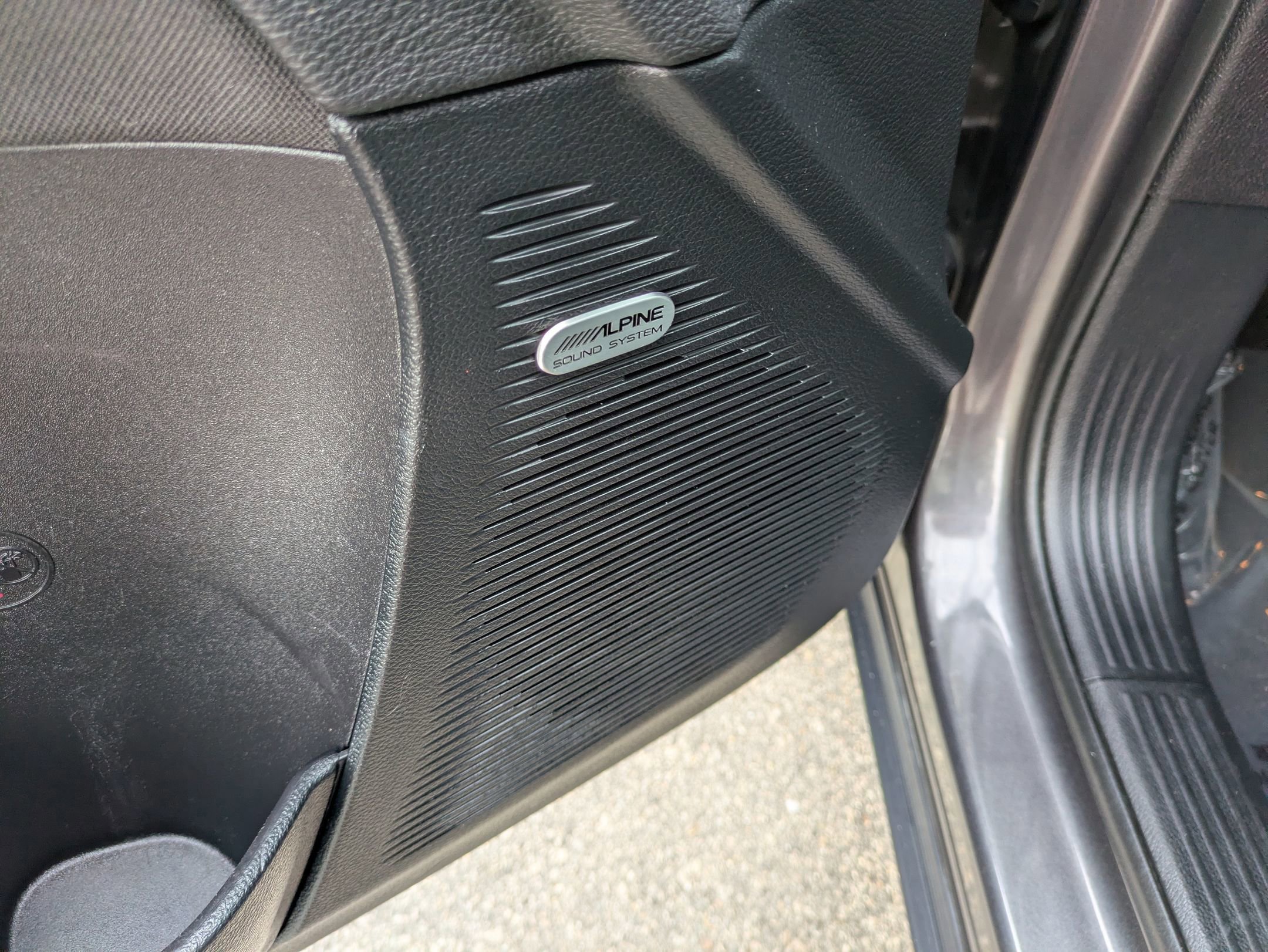 Used 2022 Dodge Challenger SXT w/ Driver Convenience Group image 15