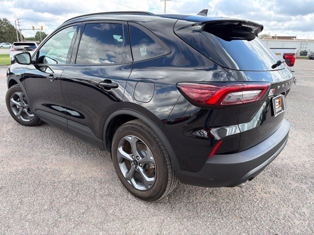 Certified 2025 Ford Escape ST-Line FWD image 4