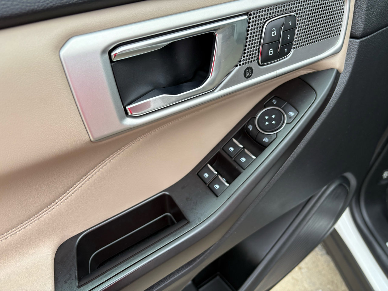 Certified 2020 Ford Explorer Limited image 15