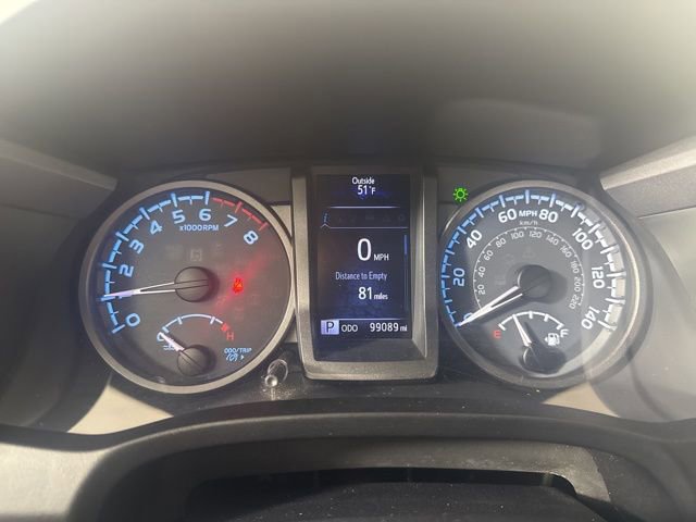 Used 2017 Toyota Tacoma TRD Sport AWD/4WD image 17