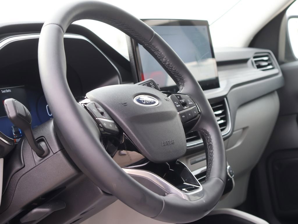 Certified 2025 Ford Escape Platinum image 26