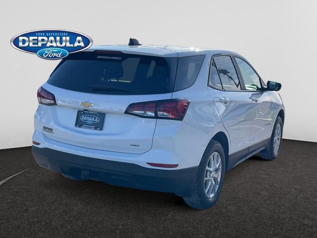 Used 2023 Chevrolet Equinox LS w/ LS Convenience Package image 3