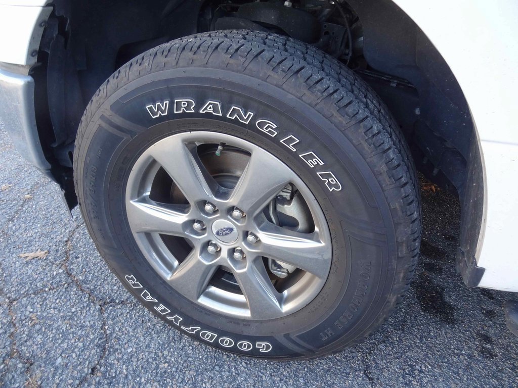 Certified 2020 Ford F150 XLT w/ Equipment Group 302A Luxury image 12