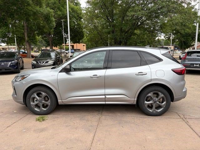 Certified 2024 Ford Escape ST-Line AWD/4WD image 3
