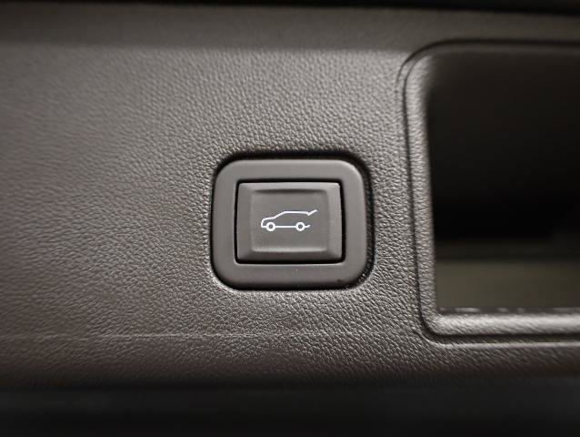 Used 2024 GMC Terrain Denali w/ Denali Premium Package AWD/4WD image 34