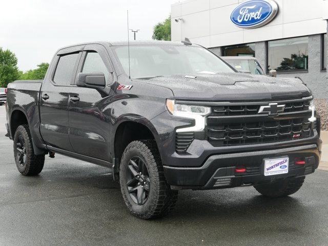 Used 2023 Chevrolet Silverado 1500 LT Trail Boss w/ Protection Package AWD/4WD image 2